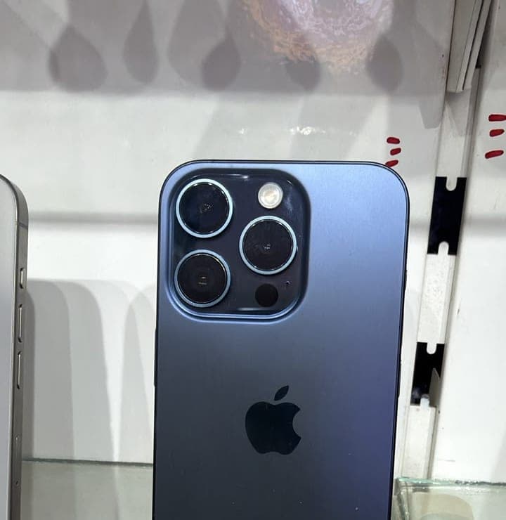 Apple iPhone 15 Pro, 256 GB, Blue Titanium